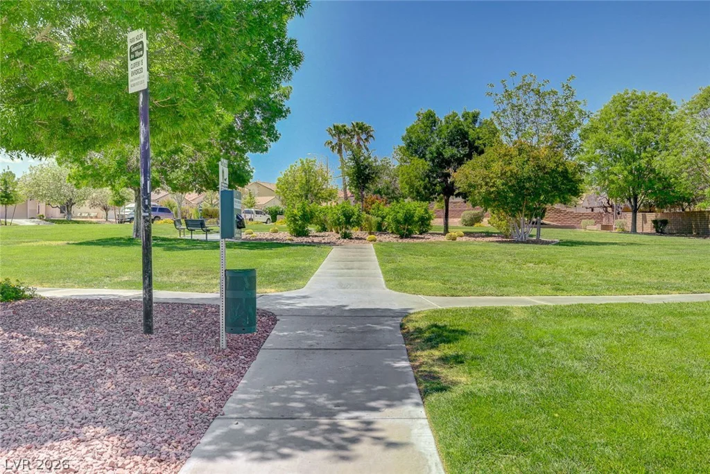8532 Hidden Pines, Las Vegas, NV 89143