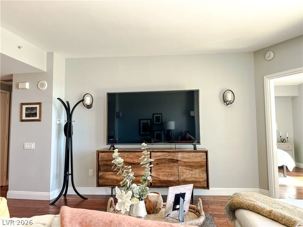 322 Karen, Las Vegas, NV 89109
