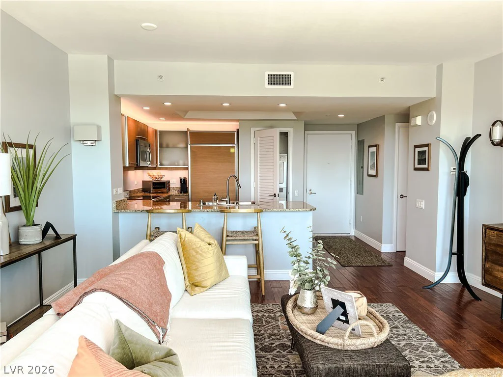 322 Karen, Las Vegas, NV 89109