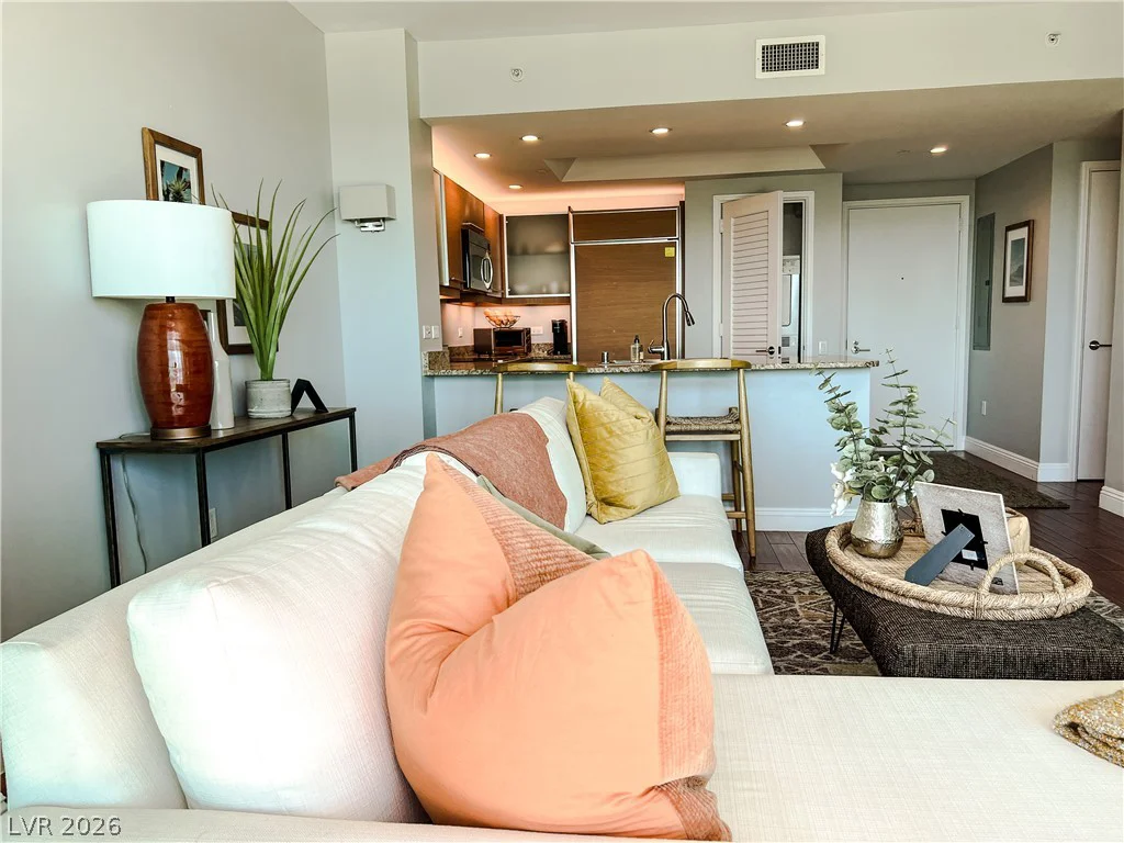 322 Karen, Las Vegas, NV 89109