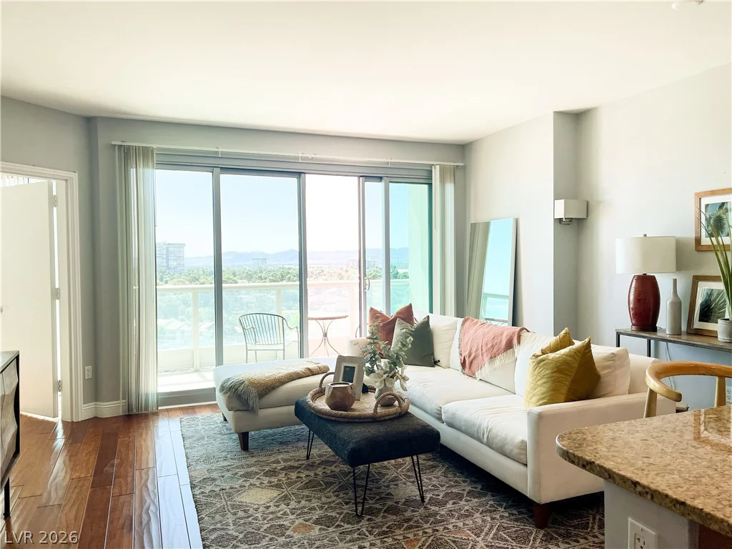 322 Karen, Las Vegas, NV 89109