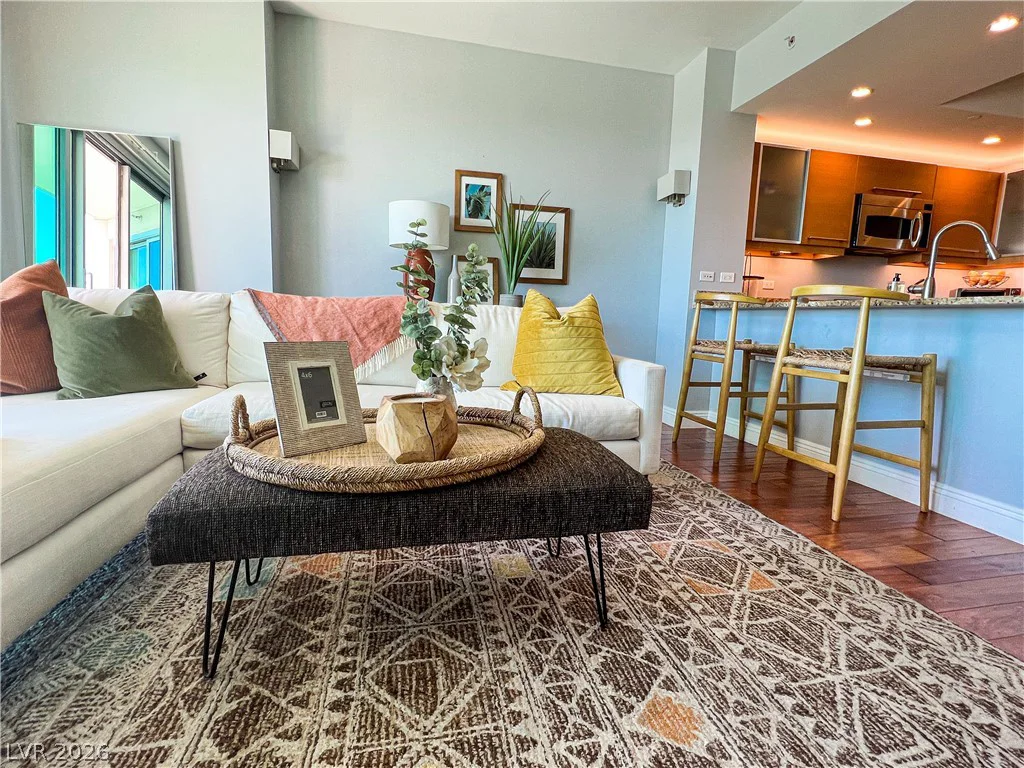322 Karen, Las Vegas, NV 89109