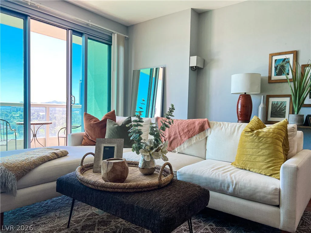 322 Karen, Las Vegas, NV 89109