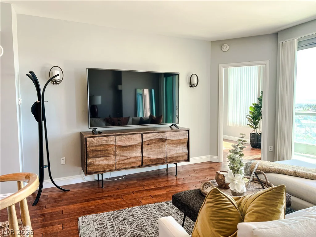 322 Karen, Las Vegas, NV 89109