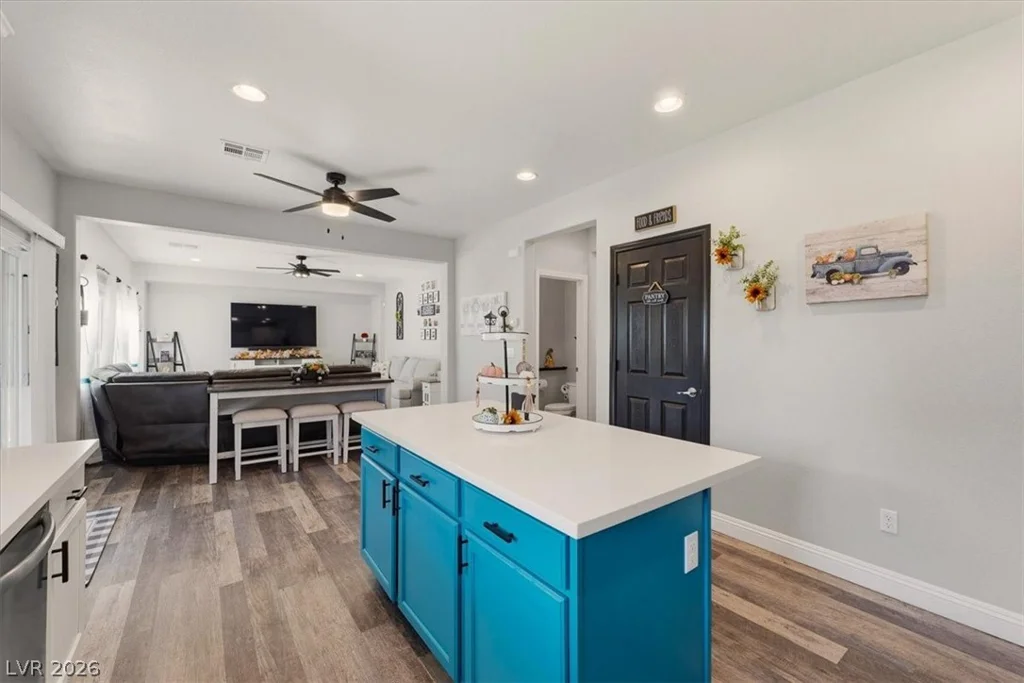 10133 Iron Wood Peak, Las Vegas, NV 89166