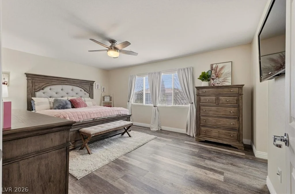 10133 Iron Wood Peak, Las Vegas, NV 89166