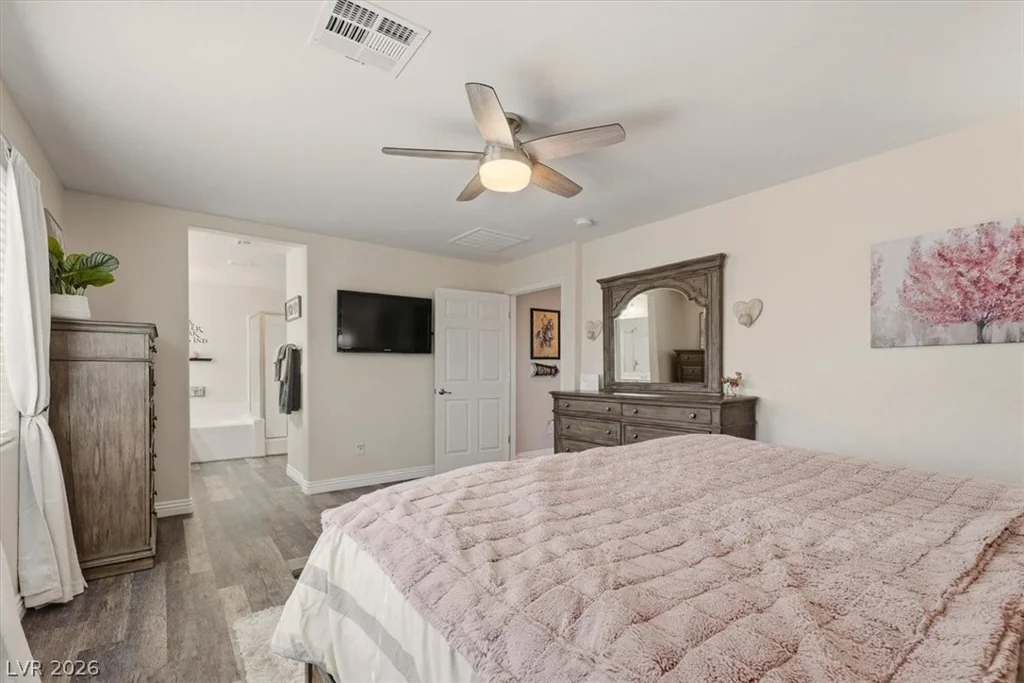 10133 Iron Wood Peak, Las Vegas, NV 89166