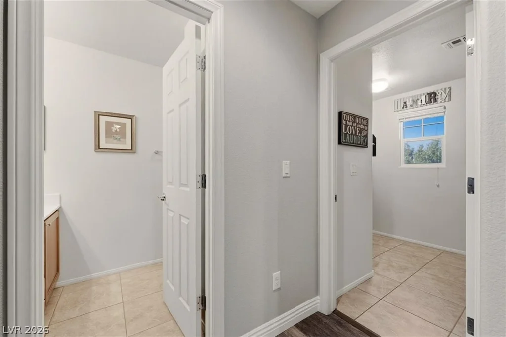 10133 Iron Wood Peak, Las Vegas, NV 89166