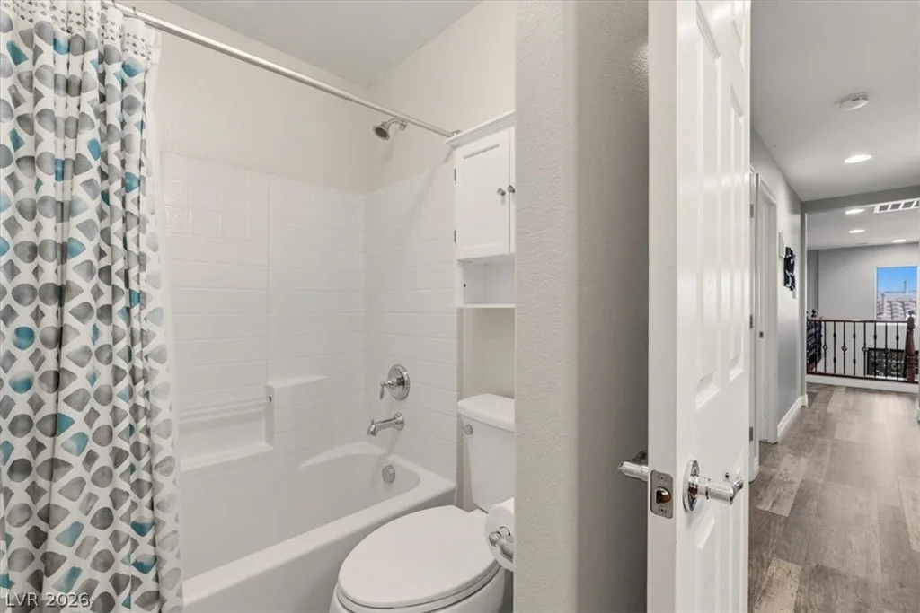 10133 Iron Wood Peak, Las Vegas, NV 89166