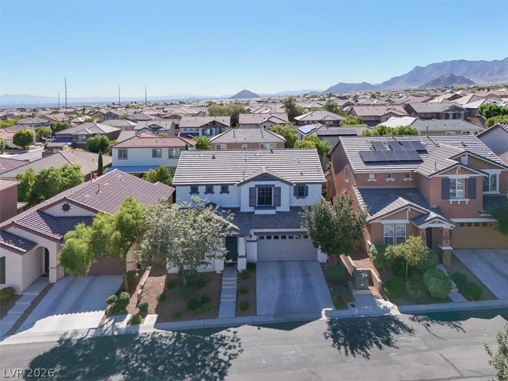 10133 Iron Wood Peak, Las Vegas, NV 89166