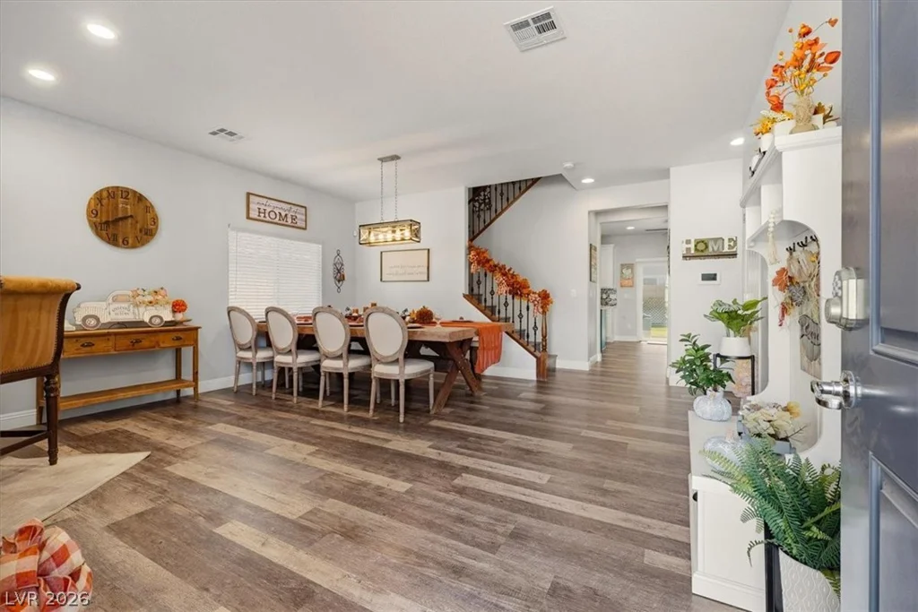 10133 Iron Wood Peak, Las Vegas, NV 89166