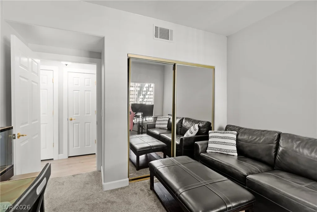 4940 Black Bear, Las Vegas, NV 89149