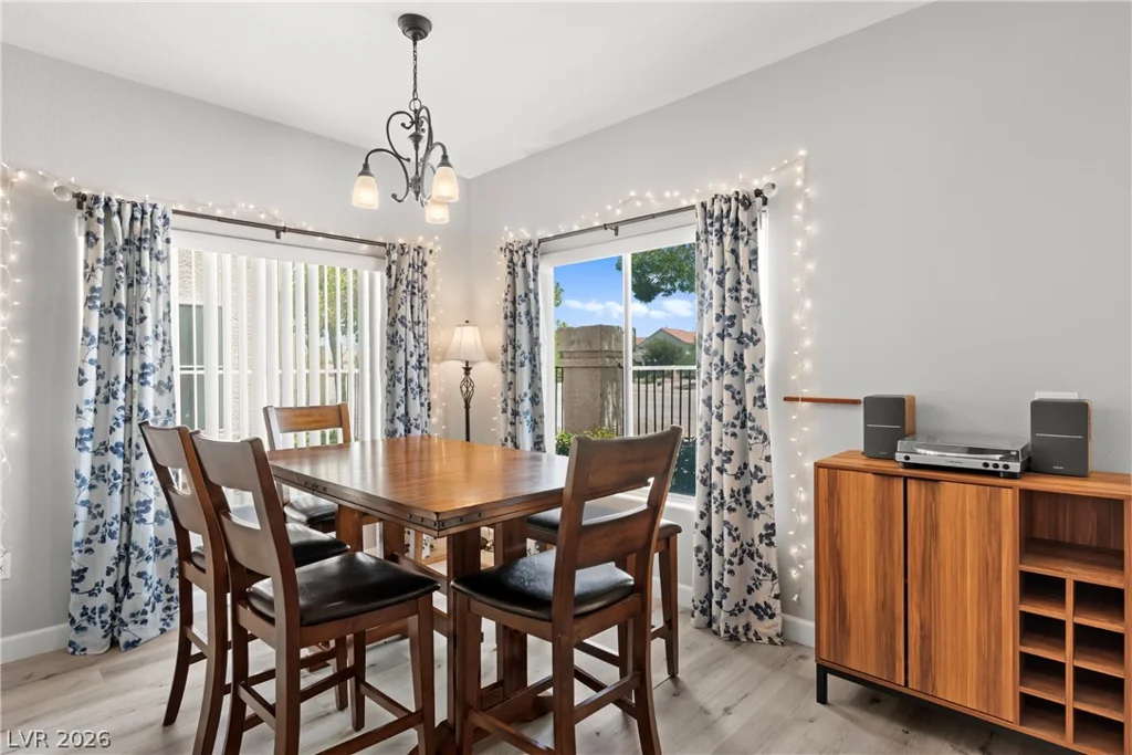 4940 Black Bear, Las Vegas, NV 89149