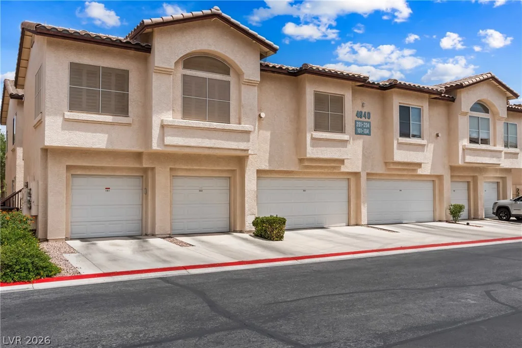 4940 Black Bear, Las Vegas, NV 89149