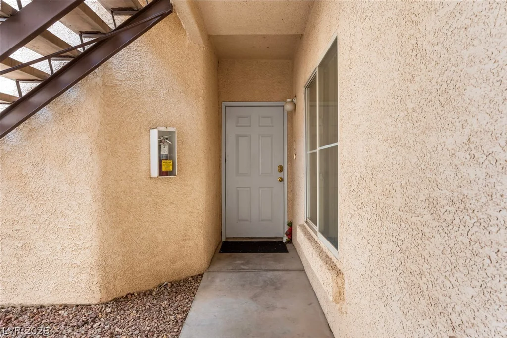 4940 Black Bear, Las Vegas, NV 89149
