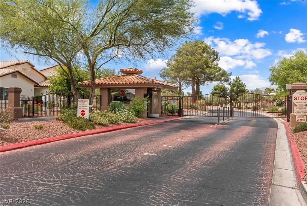 4940 Black Bear, Las Vegas, NV 89149