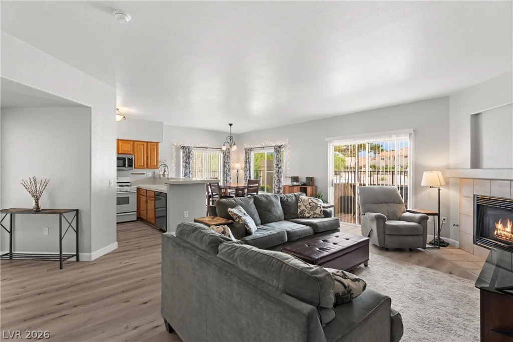 4940 Black Bear, Las Vegas, NV 89149
