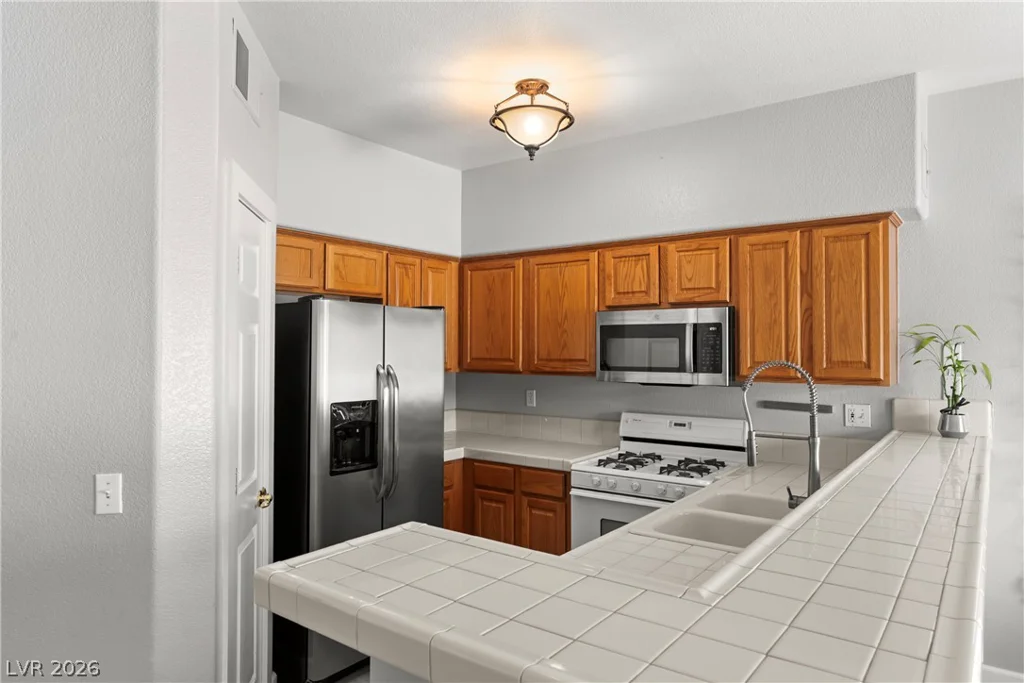 4940 Black Bear, Las Vegas, NV 89149