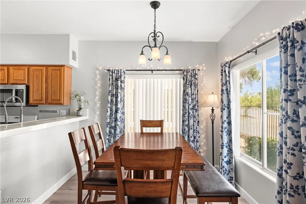 4940 Black Bear, Las Vegas, NV 89149