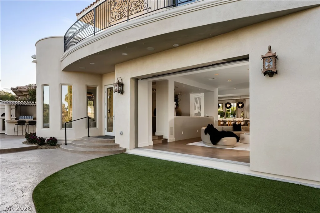 65 Cascade Creek, Las Vegas, NV 89113