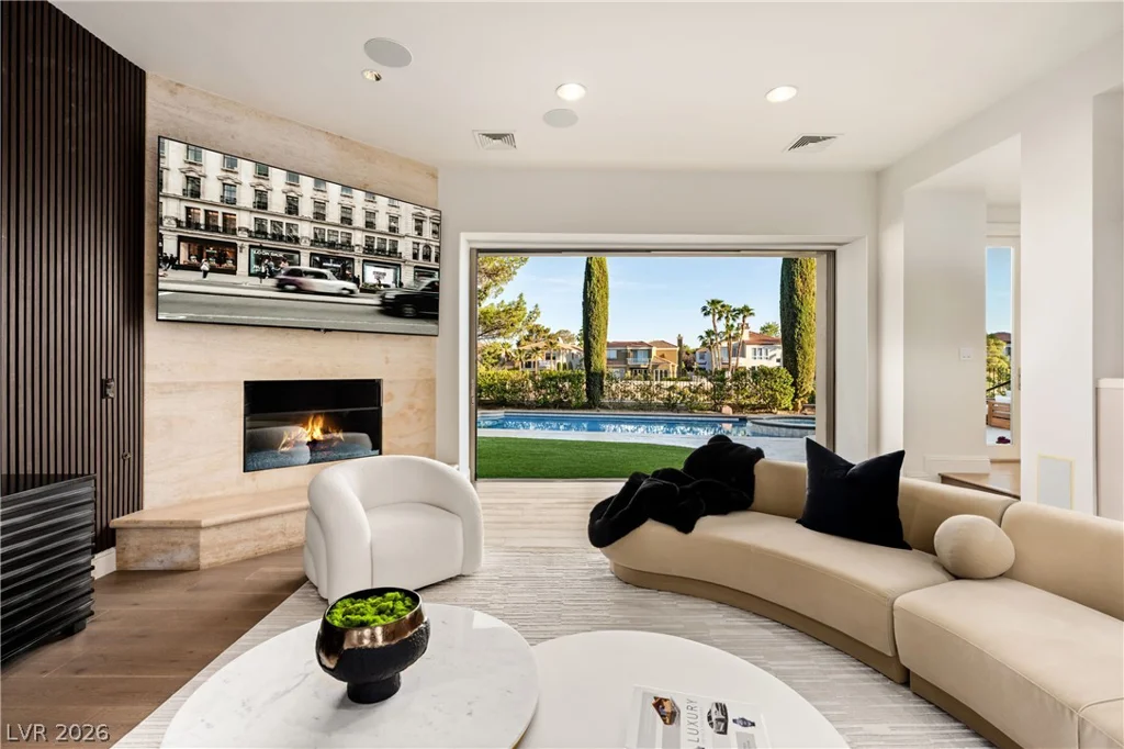 65 Cascade Creek, Las Vegas, NV 89113