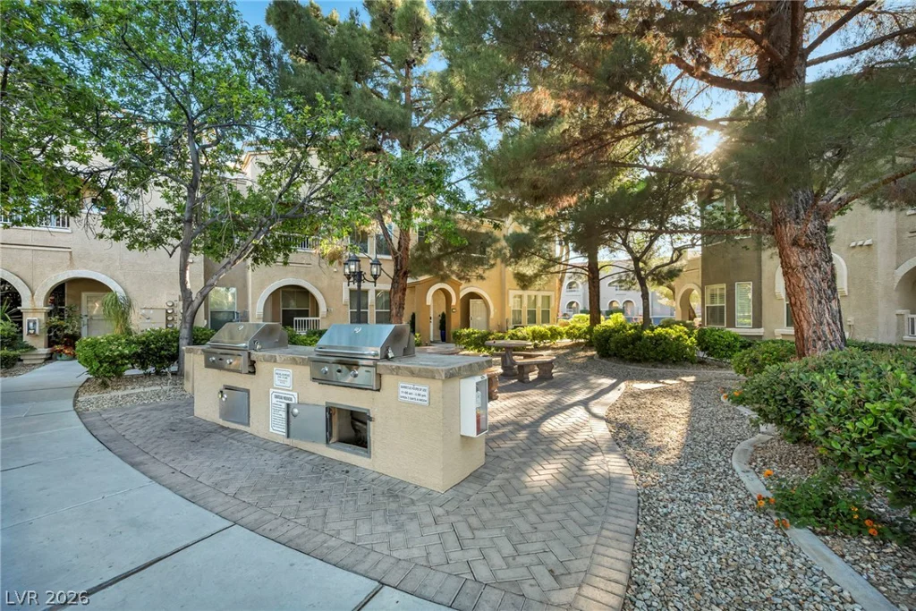 10001 Peace, Las Vegas, NV 89147