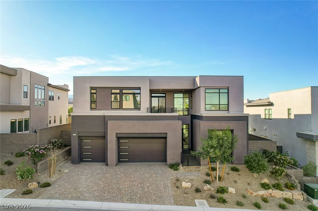 10738 Desert Heights, Las Vegas, NV 89135