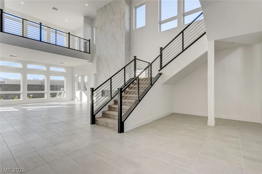 10738 Desert Heights, Las Vegas, NV 89135