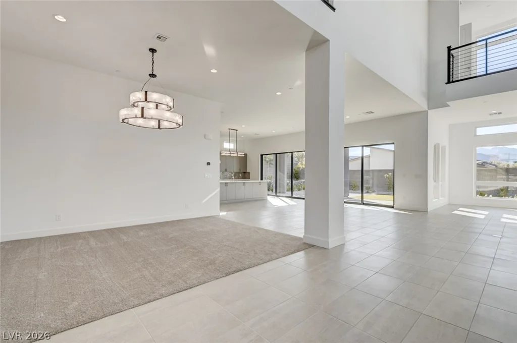 10738 Desert Heights, Las Vegas, NV 89135
