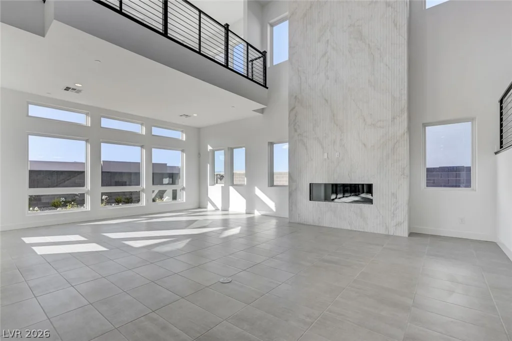 10738 Desert Heights, Las Vegas, NV 89135