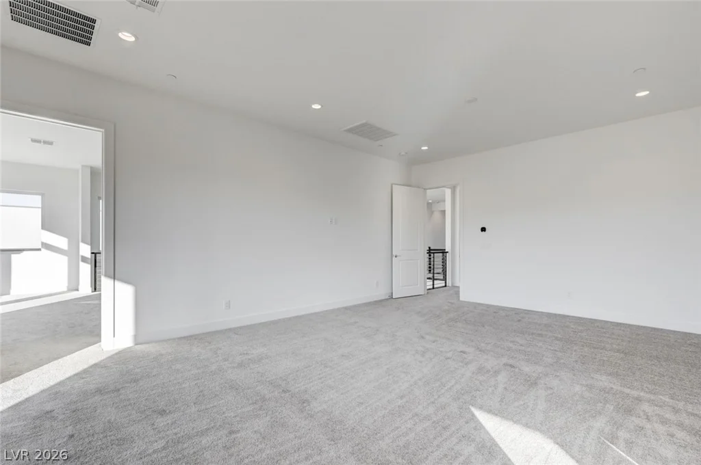 10738 Desert Heights, Las Vegas, NV 89135