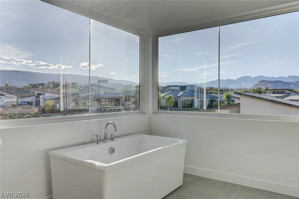 10738 Desert Heights, Las Vegas, NV 89135