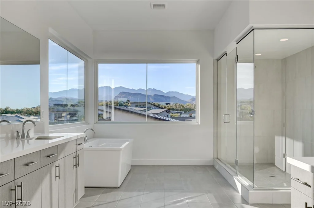 10738 Desert Heights, Las Vegas, NV 89135
