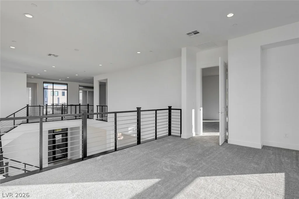 10738 Desert Heights, Las Vegas, NV 89135