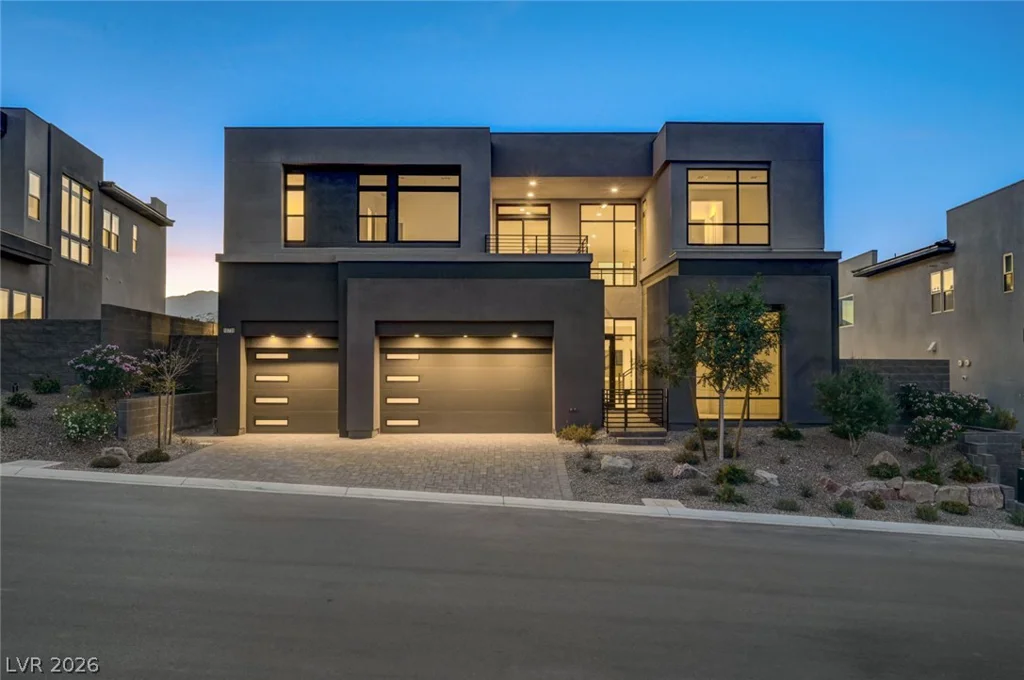 10738 Desert Heights, Las Vegas, NV 89135