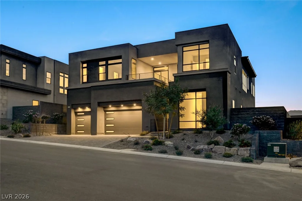10738 Desert Heights, Las Vegas, NV 89135