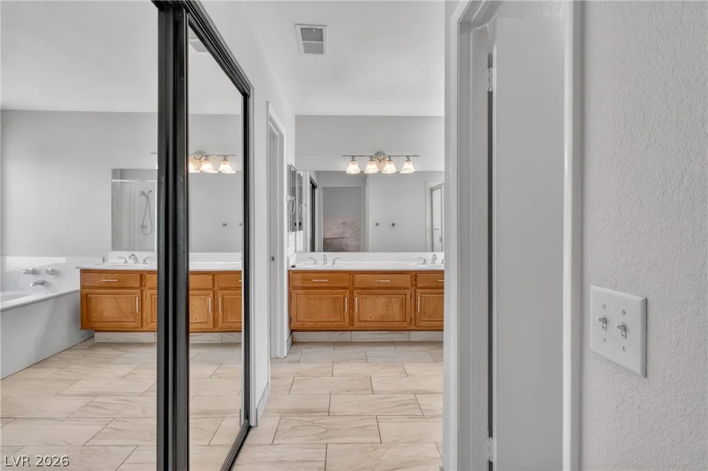 7444 Shangri La, Las Vegas, NV 89147