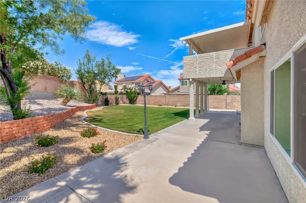 7444 Shangri La, Las Vegas, NV 89147