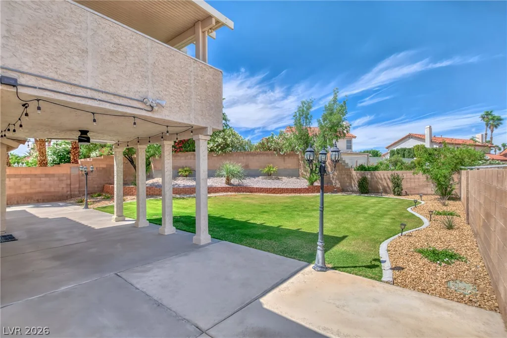 7444 Shangri La, Las Vegas, NV 89147