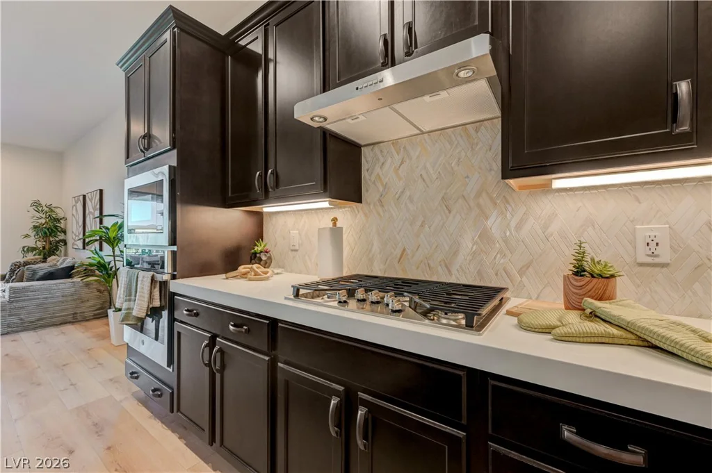406 Nine Mile Creek, Las Vegas, NV 89138