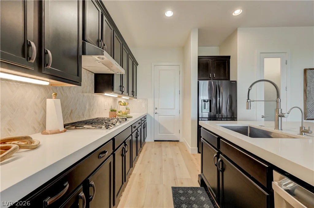 406 Nine Mile Creek, Las Vegas, NV 89138