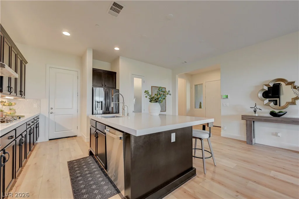 406 Nine Mile Creek, Las Vegas, NV 89138