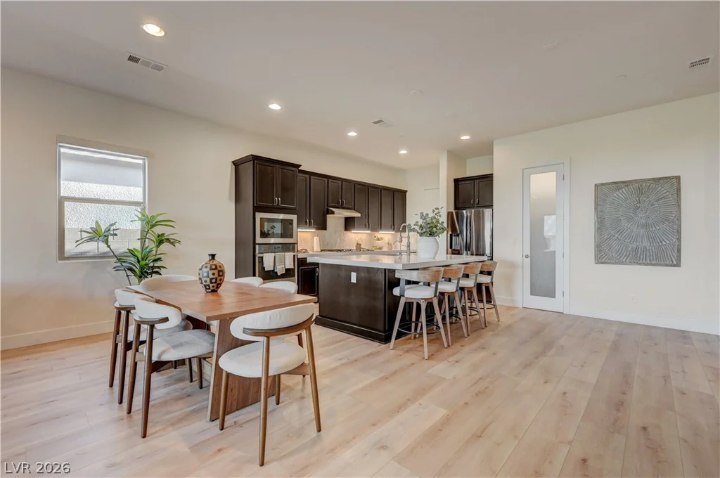 406 Nine Mile Creek, Las Vegas, NV 89138