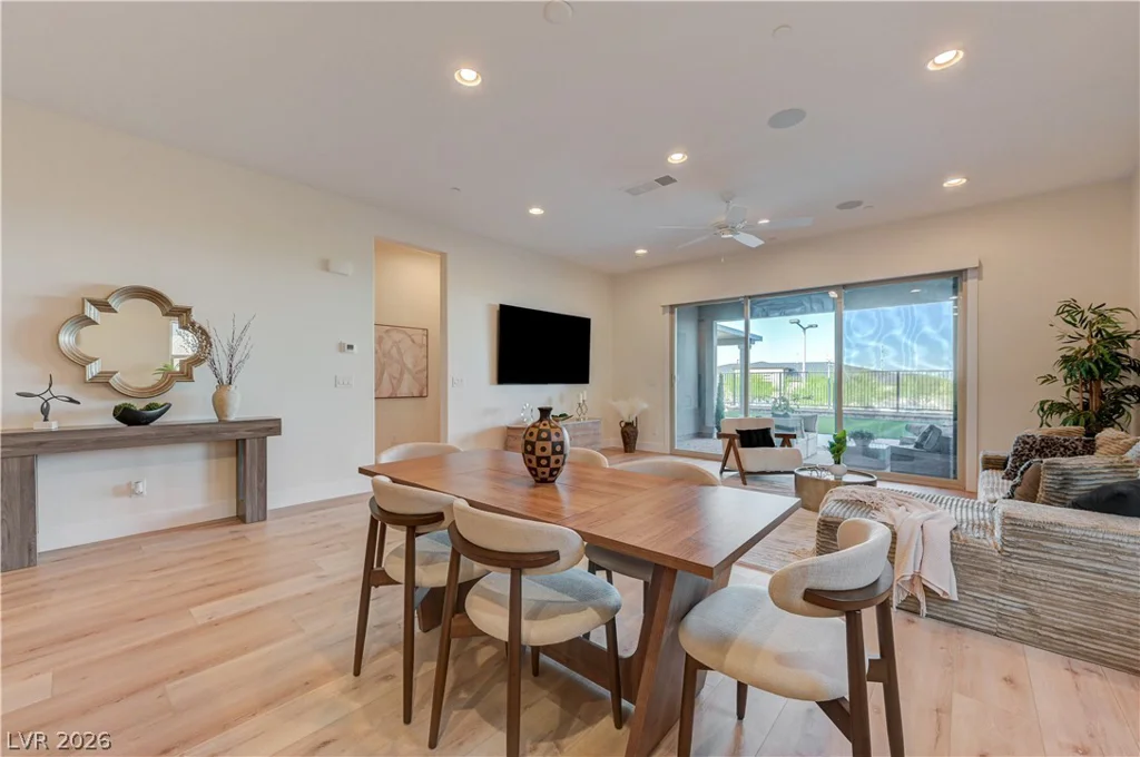 406 Nine Mile Creek, Las Vegas, NV 89138