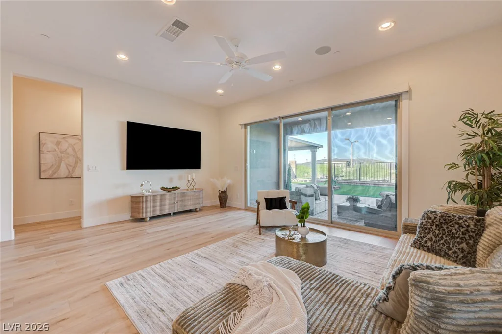 406 Nine Mile Creek, Las Vegas, NV 89138