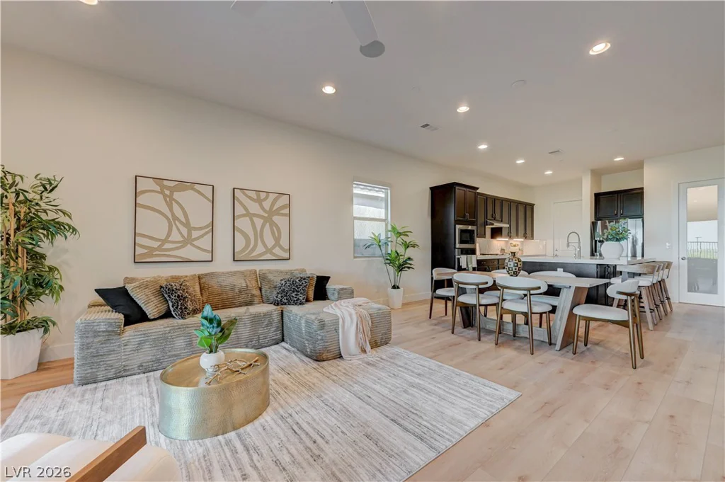 406 Nine Mile Creek, Las Vegas, NV 89138