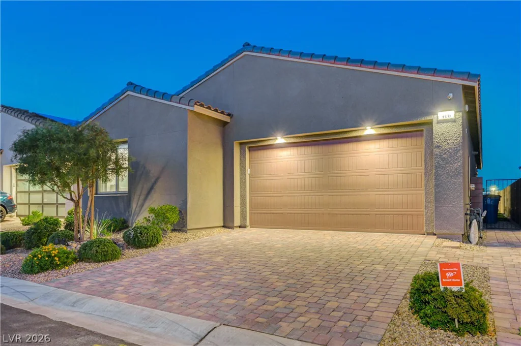 406 Nine Mile Creek, Las Vegas, NV 89138