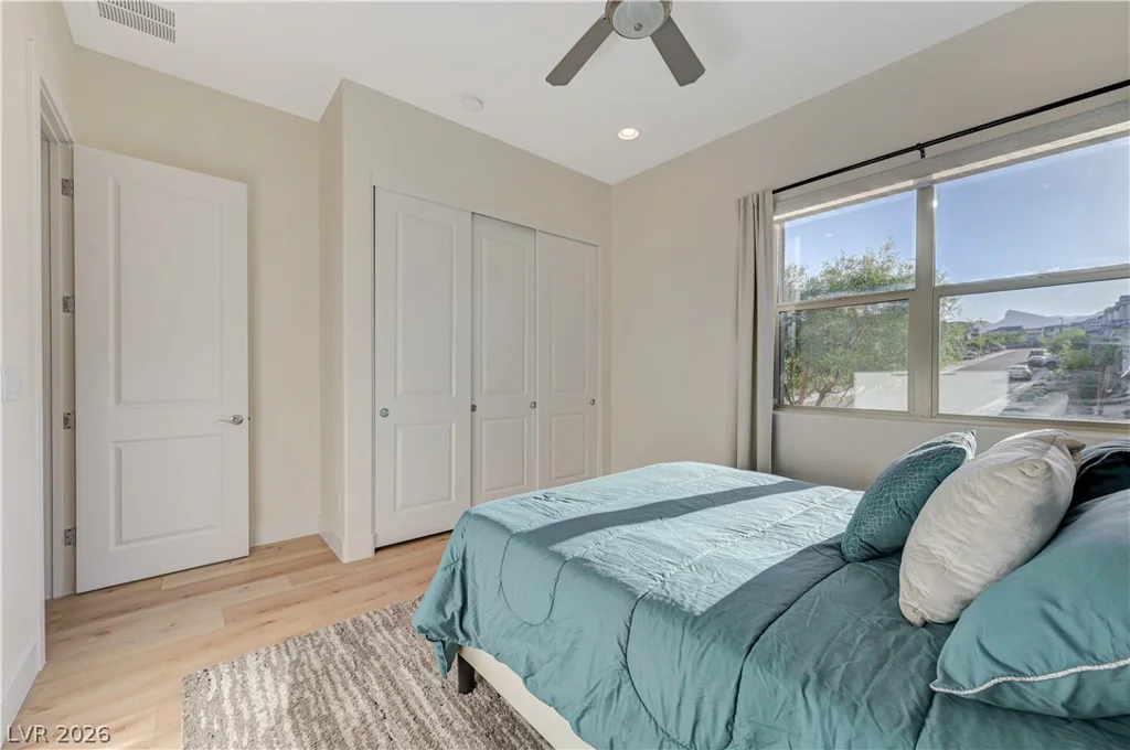 406 Nine Mile Creek, Las Vegas, NV 89138
