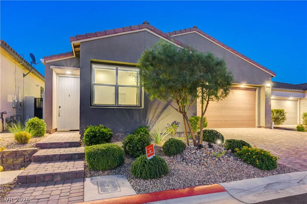 406 Nine Mile Creek, Las Vegas, NV 89138