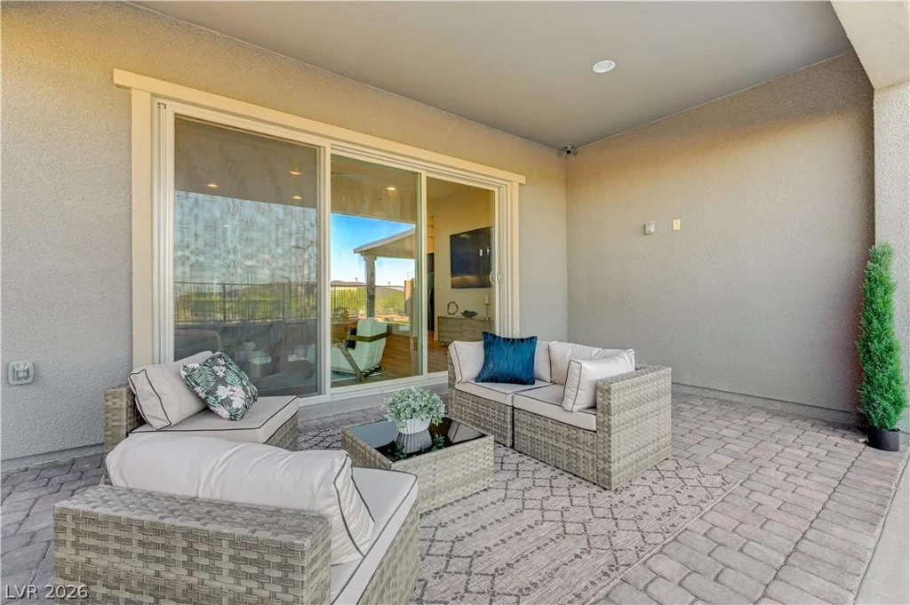 406 Nine Mile Creek, Las Vegas, NV 89138